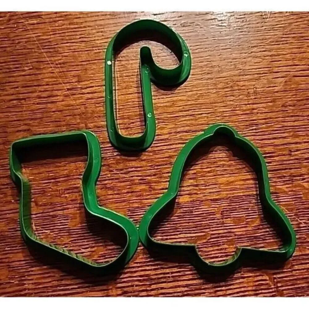 Christmas Holiday Bell Stocking Candy Cane Plastic Cookie Cutter Stencil Set EUC